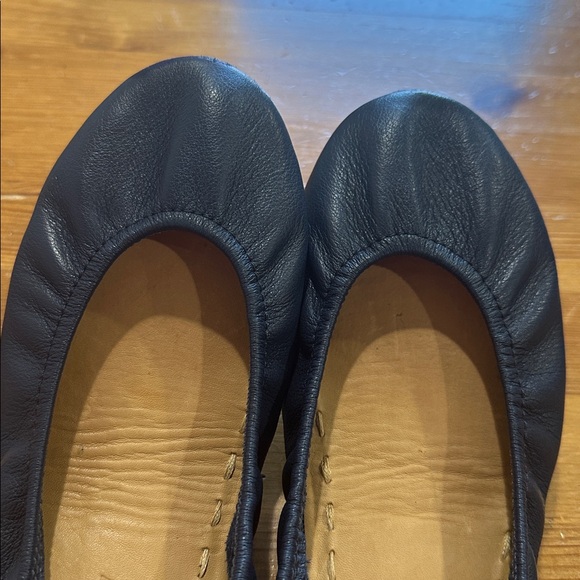 Tieks  by Gavrieli  Chic Blue Leather Ballet Flats size 7 - Picture 8 of 9